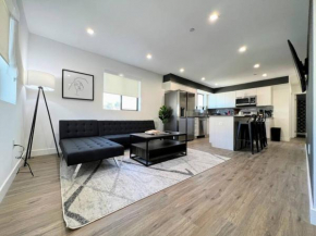 Deluxe 4-Bedroom Residence Near Koreatown -OAK1